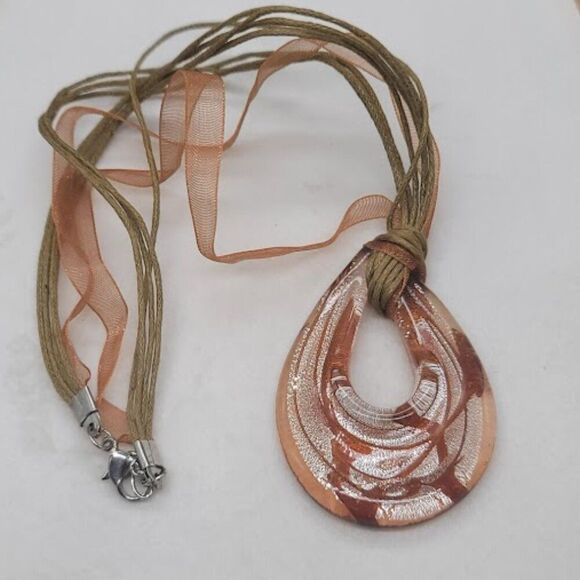 UNBRANDED Teardrop Blown Glass Necklace - Picture 1 of 5